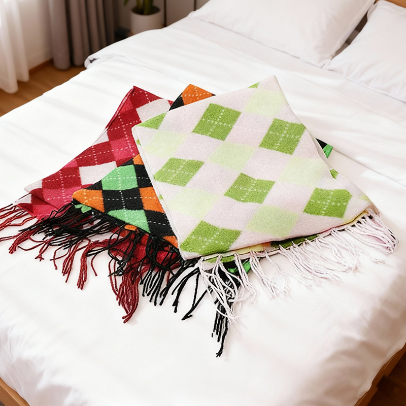 Christmas Winter Scarf Colorful Plaid Scarf Classic Soft Warm Scarf For Men Women Random Color 148 x 30 cm